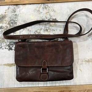 Classic Brown Leather Crossbody Bag - Timeless Casual Style